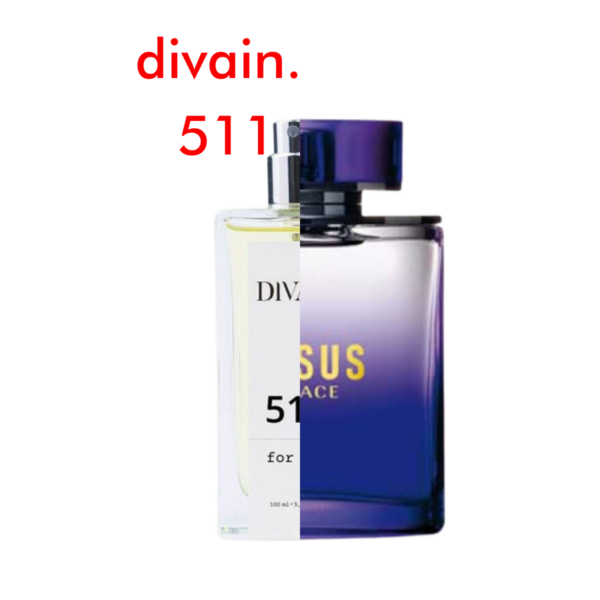 Recuerda a Versus de Versace